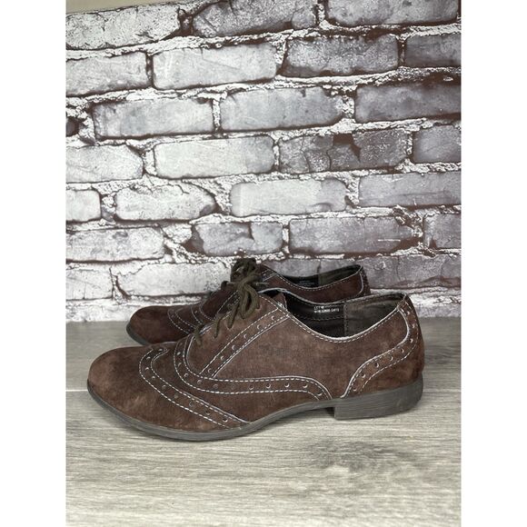 Born BOC Suzette Wingtips Shoes Brown Suede Blue Stitching Oxfords Women 8.5M US - Picture 1 of 16